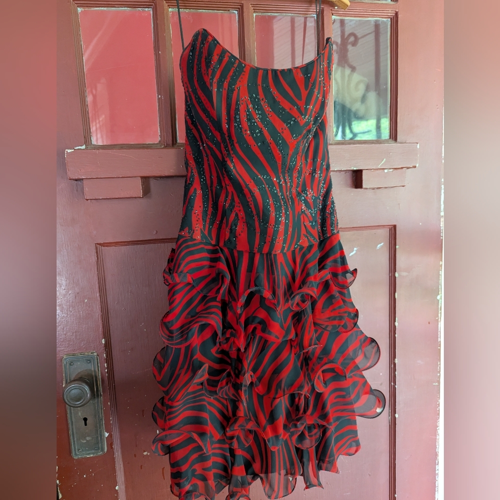 AJ Bari vintage strapless drop waist stunner